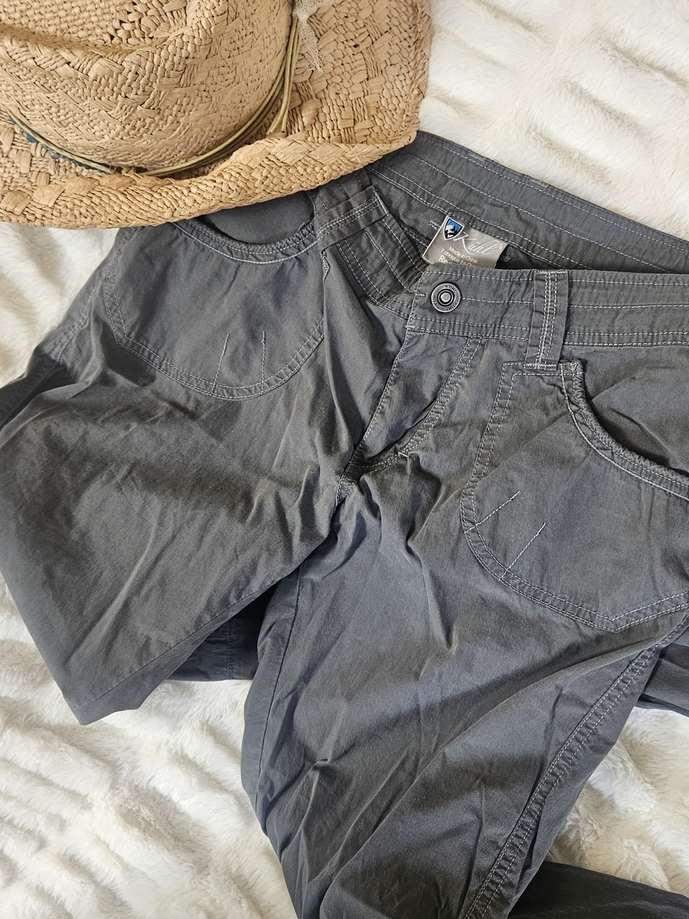 Kuhl Women's Cargo Pants in Charcoal Gray Regular 6